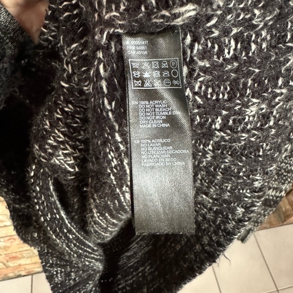 Forever 21 Ladies Cardigan - Button Front ‘Grandpa’ Style Sz Med - Picture 7 of 7